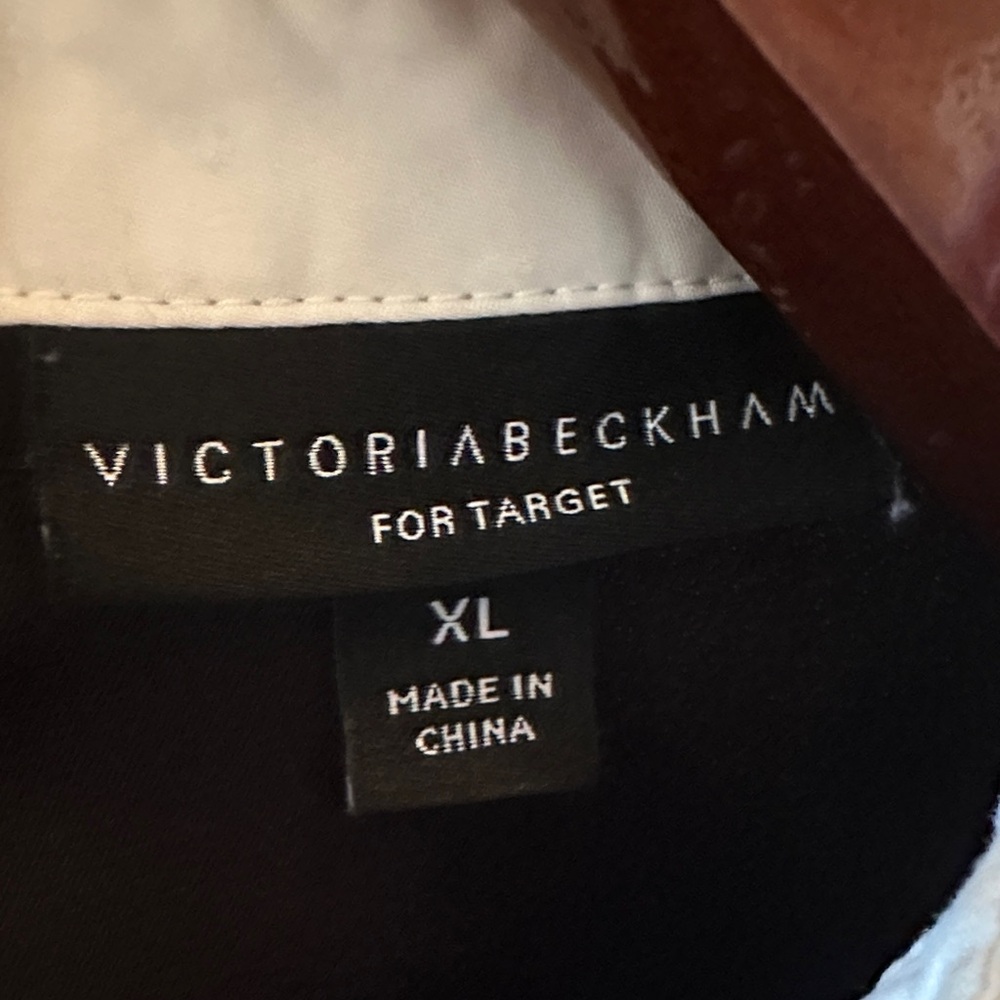 Victoria Beckham for Target Black Tee with Rabbit Design - Picture 2 of 6